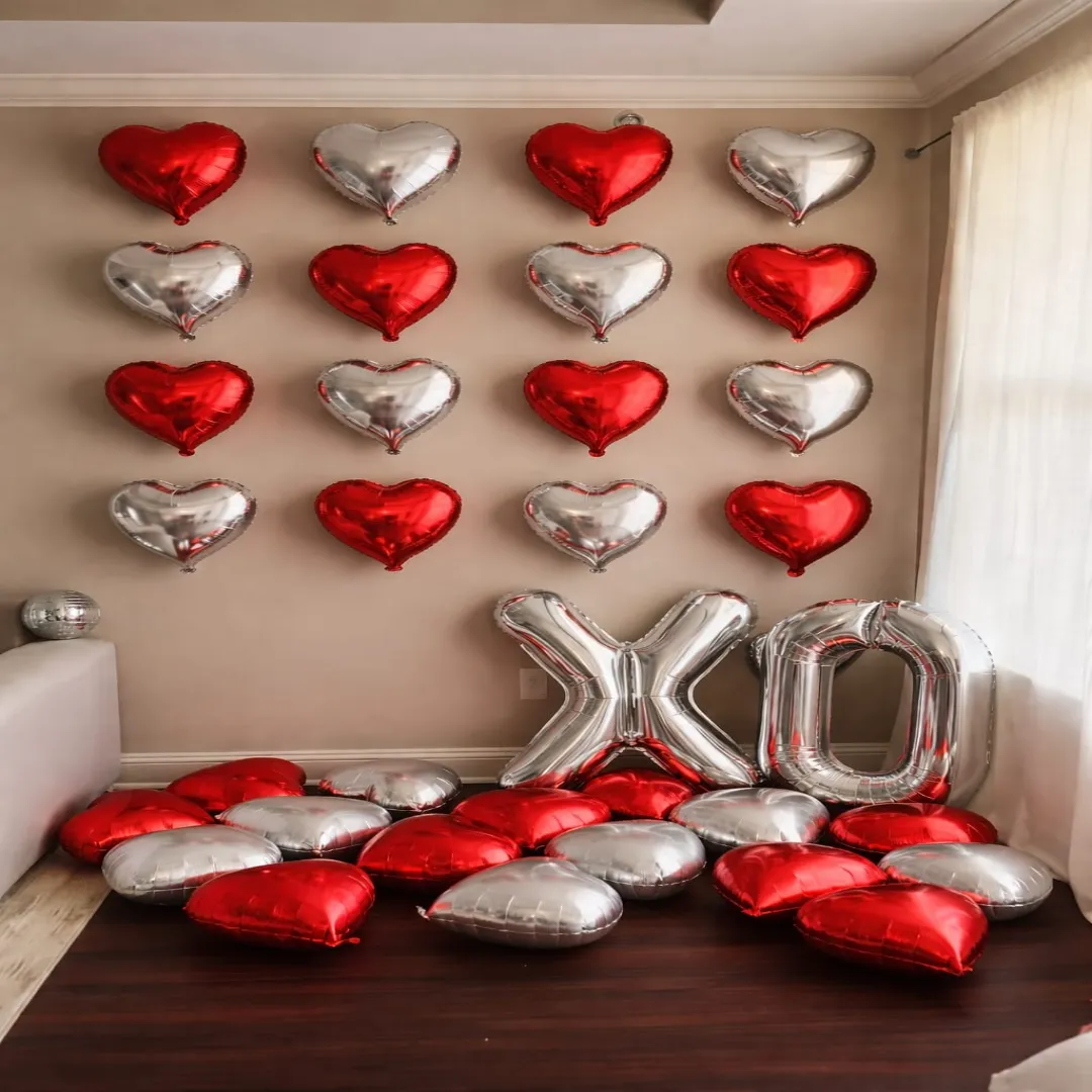 XO Hearts Surprise Room Décor